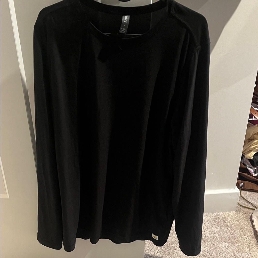 Vuori Men's Black Long Sleeve Shirt